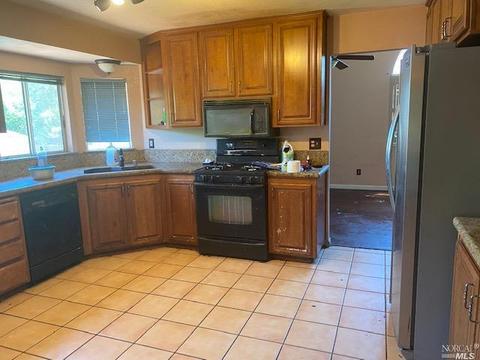 992 Burrell Dr, Fairfield, CA 94533 photo 11