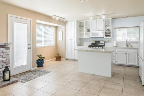 100 Chaffey Ct, Vacaville, CA 95687 photo 6