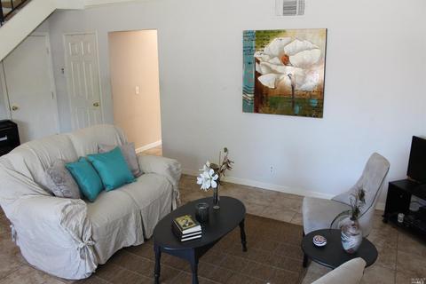 1275 W H St, Dixon, CA 95620 photo 6