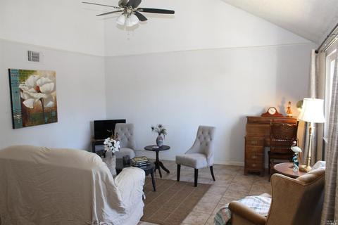 1275 W H St, Dixon, CA 95620 photo 3