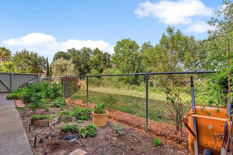 7014 Edinburgh Ct, Windsor, CA 95492 photo 6