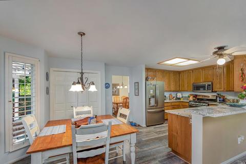 7014 Edinburgh Ct, Windsor, CA 95492 photo 13