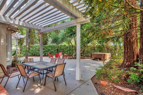 7014 Edinburgh Ct, Windsor, CA 95492 photo 3