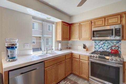 326 E St, Benicia, CA 94510 photo 18