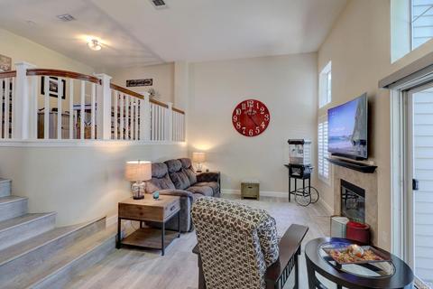 326 E St, Benicia, CA 94510 photo 5