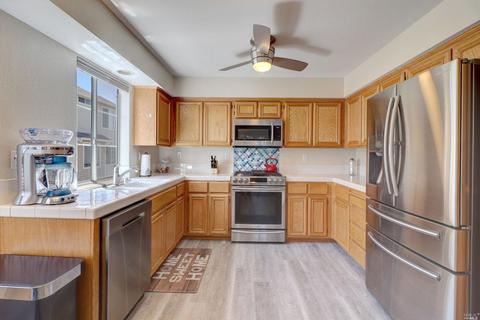 326 E St, Benicia, CA 94510 photo 16