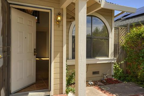 393 Pollard Way, Windsor, CA 95492 photo 4