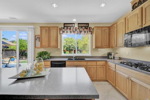 3938 Kiara Cir, Fairfield, CA 94533 photo 9