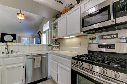1895 Mistler Ct, Dixon, CA 95620 photo 6