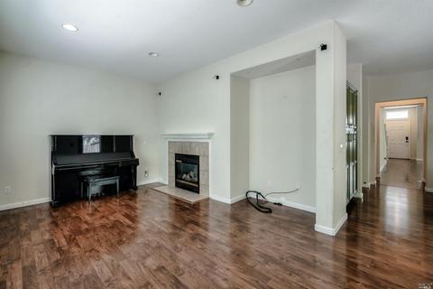 8904 Oakfield Ln, Windsor, CA 95492 photo 9
