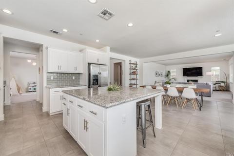 664 Elderberry Loop, Vacaville, CA 95688 photo 14
