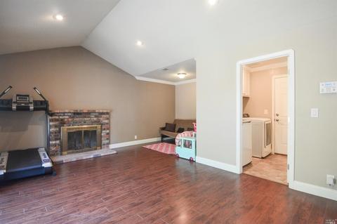 545 E Creekside Cir, Dixon, CA 95620 photo 20
