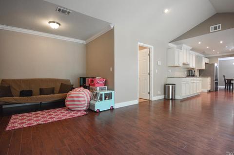 545 E Creekside Cir, Dixon, CA 95620 photo 21