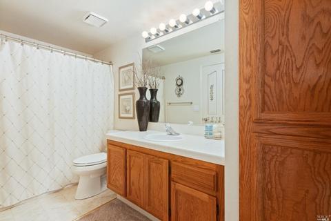166 Bantry Dr, Vacaville, CA 95688 photo 18