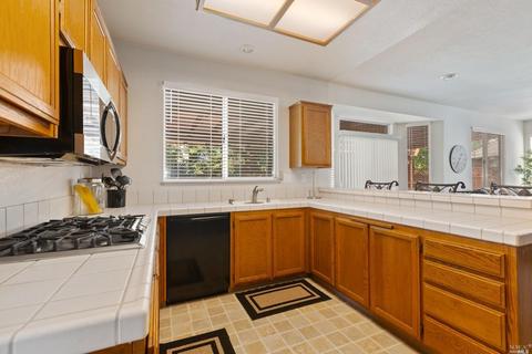 166 Bantry Dr, Vacaville, CA 95688 photo 11