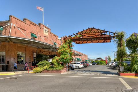 588 Main St #208, Napa, CA 94559 photo 2