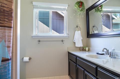 8077 Creekside Dr, Windsor, CA 95492 photo 17