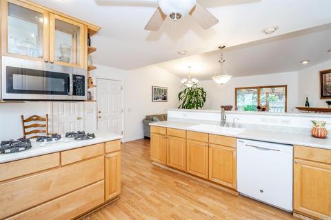 7937 Shira St, Windsor, CA 95492 photo 3