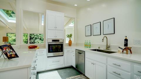 1071 Meadowsweet Dr, Corte Madera, CA 94925 photo 5
