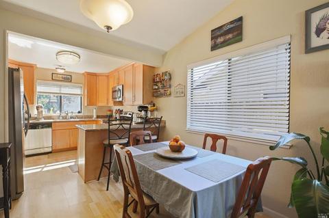 244 Usher Dr, Windsor, CA 95492 photo 4