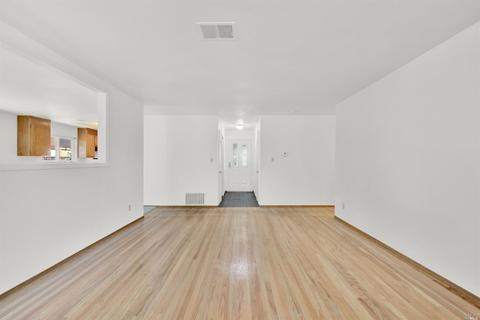 2501 E Atlantic Ct, Fairfield, CA 94533 photo 7