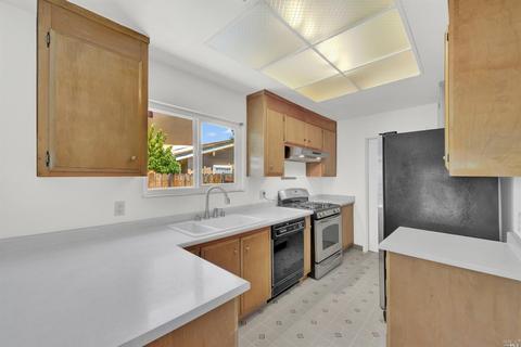 2501 E Atlantic Ct, Fairfield, CA 94533 photo 21