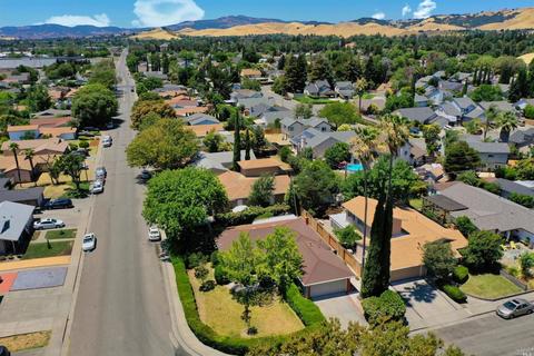 2501 E Atlantic Ct, Fairfield, CA 94533 photo 3