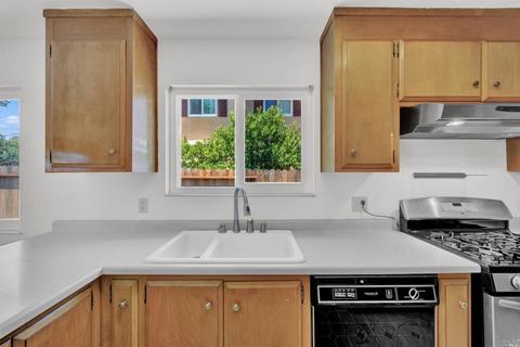 2501 E Atlantic Ct, Fairfield, CA 94533 photo 23