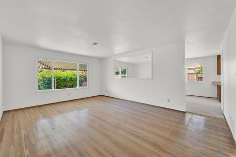 2501 E Atlantic Ct, Fairfield, CA 94533 photo 11