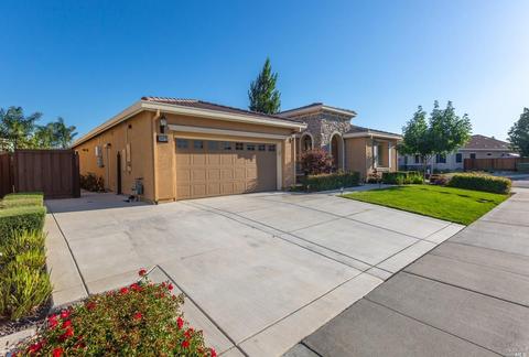 2007 Newcastle Dr, Vacaville, CA 95687 photo 3