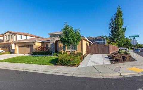 2007 Newcastle Dr, Vacaville, CA 95687 photo 2
