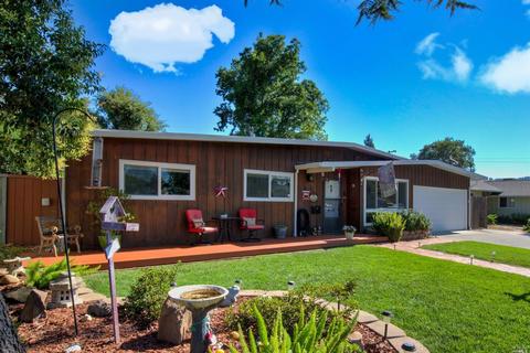 373 Peachtree Ave, Vacaville, CA 95688 photo 2