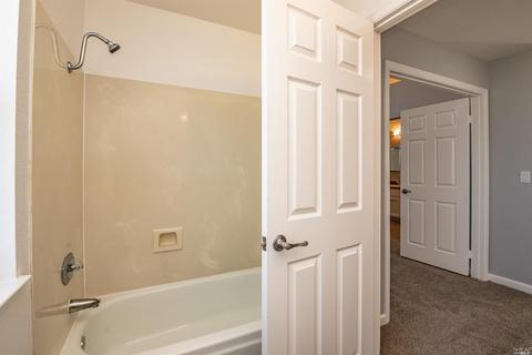 381 New Bedford Dr, Vallejo, CA 94591 photo 32