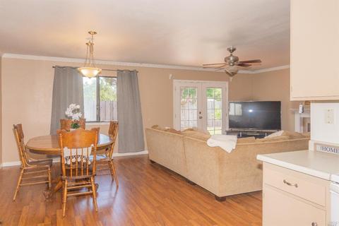 325 Alden Ct, Windsor, CA 95492 photo 4