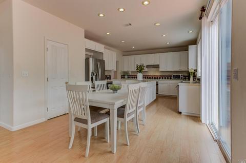 6241 Pebble Beach Dr, Vallejo, CA 94591 photo 12