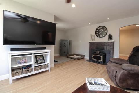 140 Maple St, Vacaville, CA 95688 photo 10