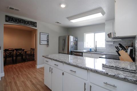 140 Maple St, Vacaville, CA 95688 photo 18