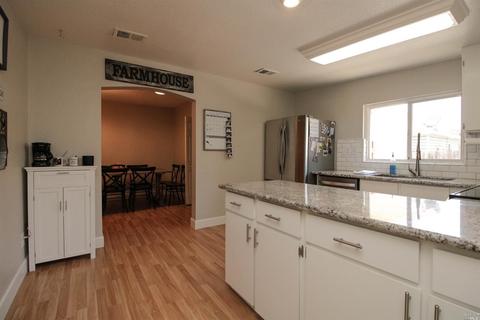 140 Maple St, Vacaville, CA 95688 photo 17