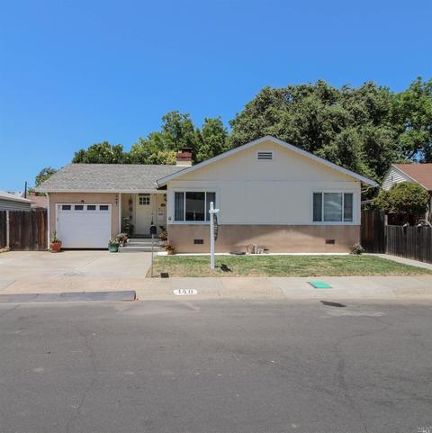 140 Maple St, Vacaville, CA 95688 photo 1