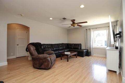 140 Maple St, Vacaville, CA 95688 photo 8
