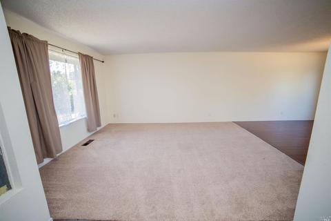 1359 Granada St, Vallejo, CA 94591 photo 7