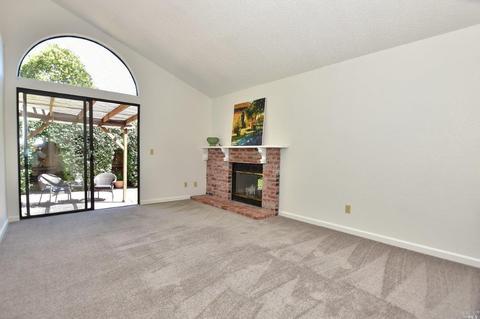 397 Jane Dr, Windsor, CA 95492 photo 4