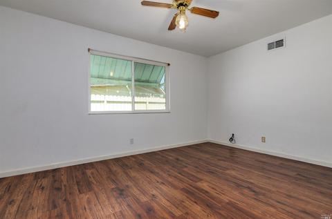 114 Menlo Ct, Vallejo, CA 94589 photo 8