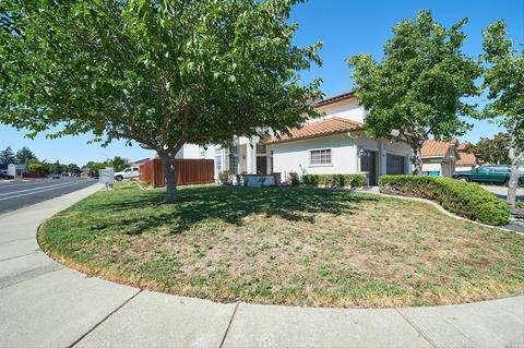 353 Eagle Ln, Vacaville, CA 95687 photo 3