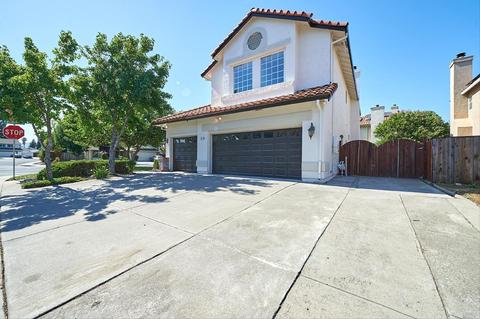 353 Eagle Ln, Vacaville, CA 95687 photo 2