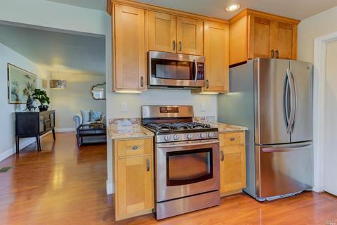2106 Nottingham Dr, Fairfield, CA 94533 photo 12