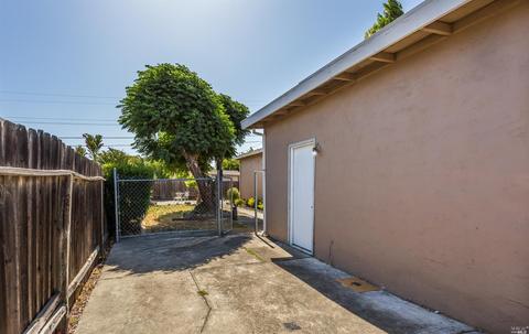 2106 Nottingham Dr, Fairfield, CA 94533 photo 25