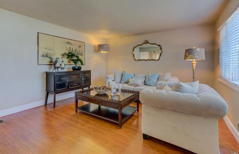 2106 Nottingham Dr, Fairfield, CA 94533 photo 6