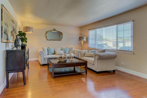 2106 Nottingham Dr, Fairfield, CA 94533 photo 7