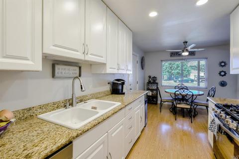 902 Oakwood Ave, Vallejo, CA 94591 photo 13